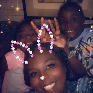 Meet your Posher, Carla